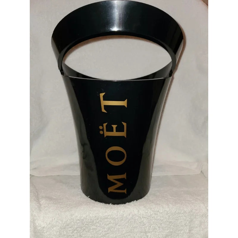 Elegant MOET Champagne Flutes - Raise a Toast in Style